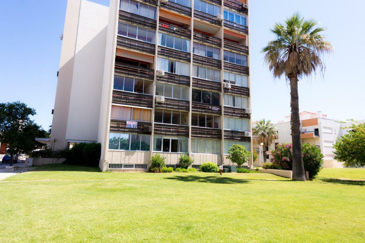 Apartments Near Marina De Vilamoura Quarteira Bagian luar foto